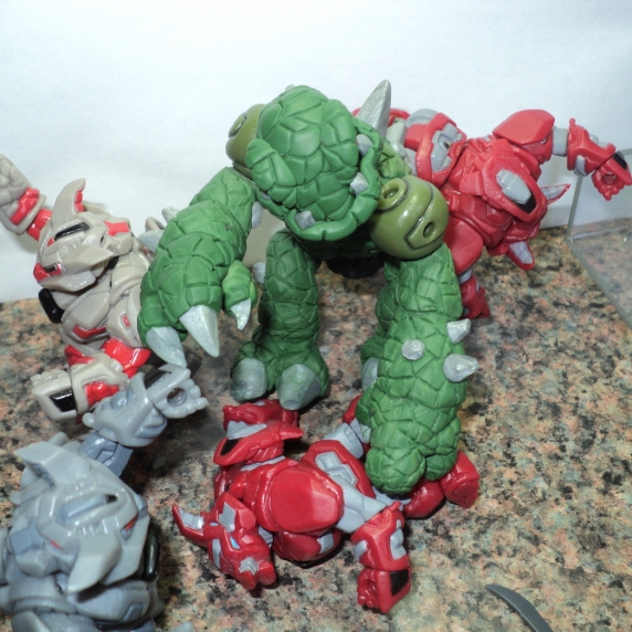 tectonisaur_stonemm_v1_mauling_some_armovors_angle_2.jpg